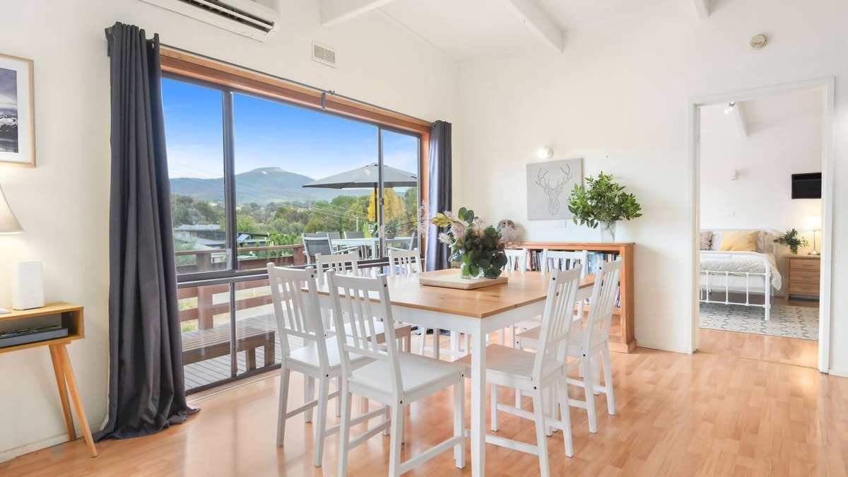 Merrijig Apartment | Redgum Apartment - Merrijig - Sleeps 7