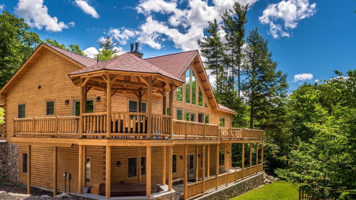 Sunday River Area House | Rediker Retreat- Authentic Riverfront Luxury Log Home