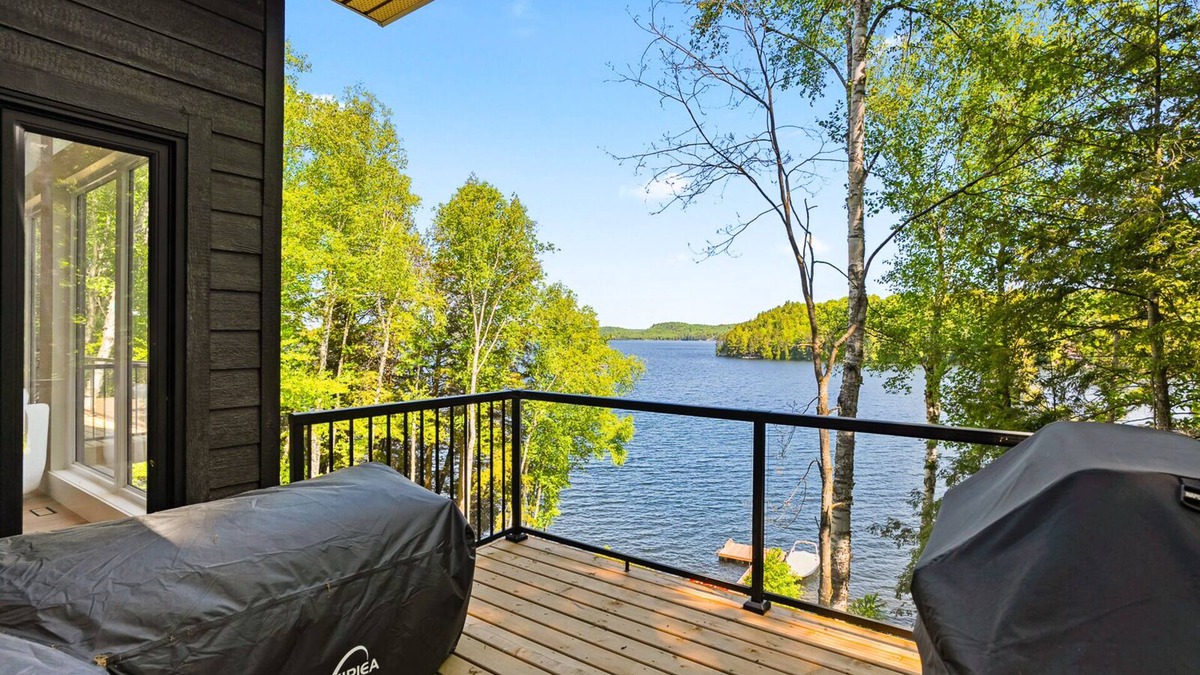 Dysart et al House | Redstone Lake - Haliburton - brand new cottage!