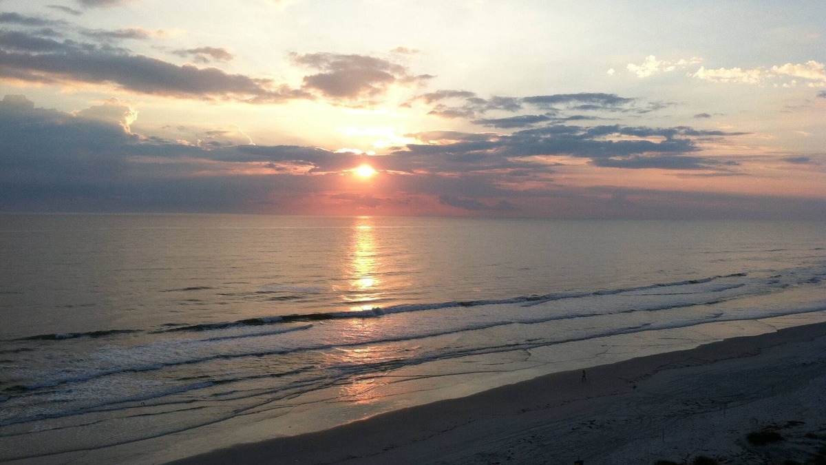 New Smyrna Beach Condo | REDUCED SUMMER RATES! Luxury 3bed 3bath. Direct Oceanfront. 2 balconies