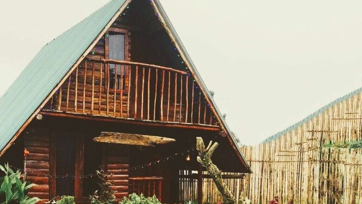 Nuwara Eliya Cottage | REDWOOD HOLLOW Cabana