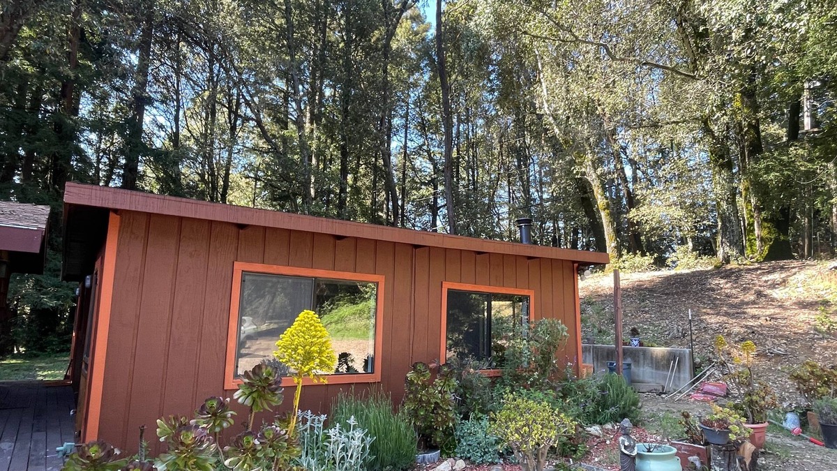 Watsonville Cottage | Redwoods Mountain Cottage wKing Bed