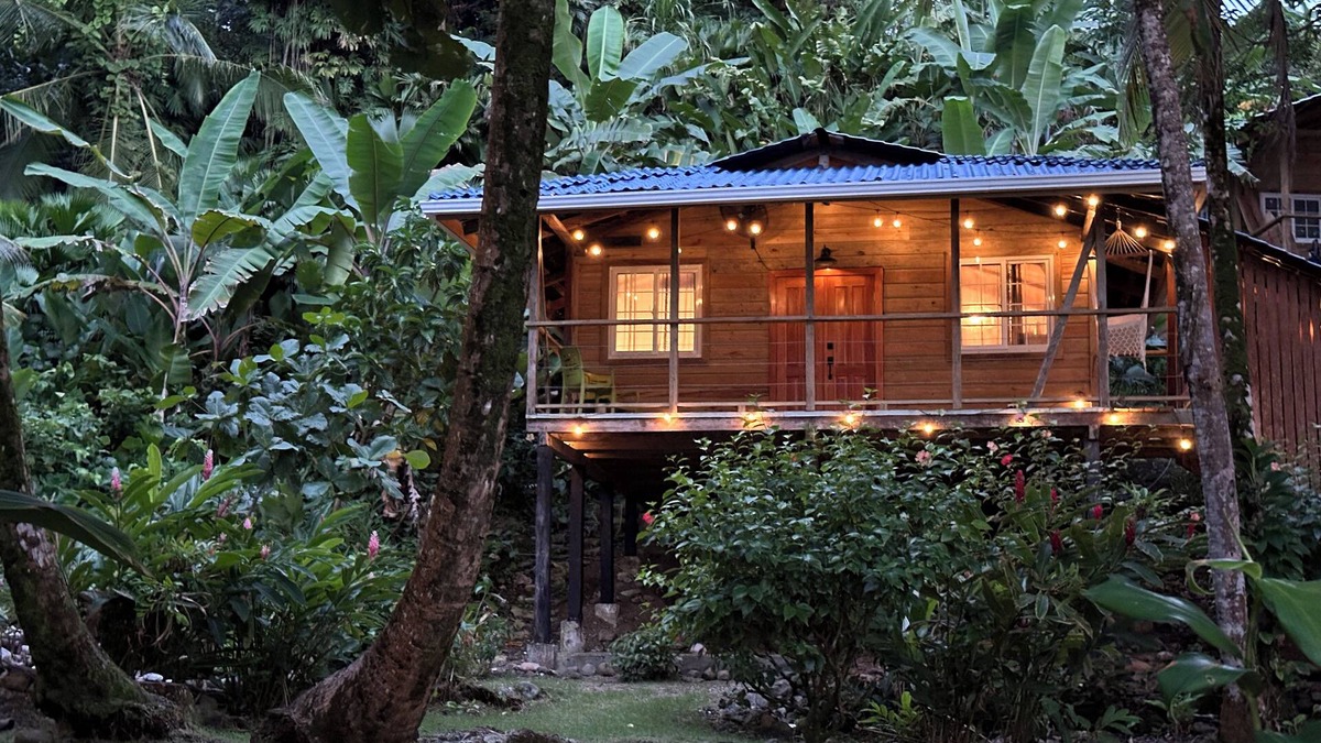 Isla Bastimentos Cabin | REEF HOUSE: Waterfront, Caribbean Paradise Jungle Cabin in Bastimentos w/AC