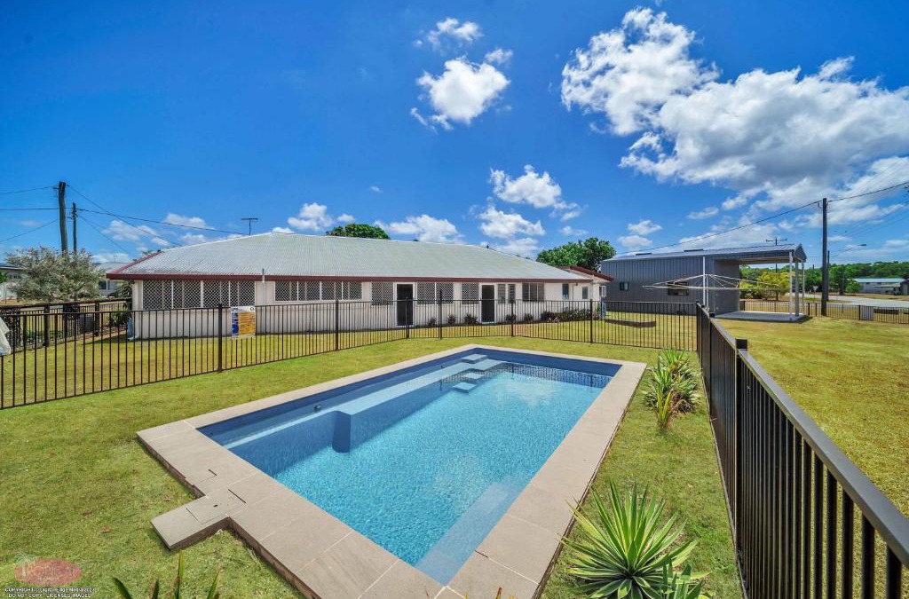 Kurrimine Beach House | Reef Shack Beach Vibes Stroll to the beach