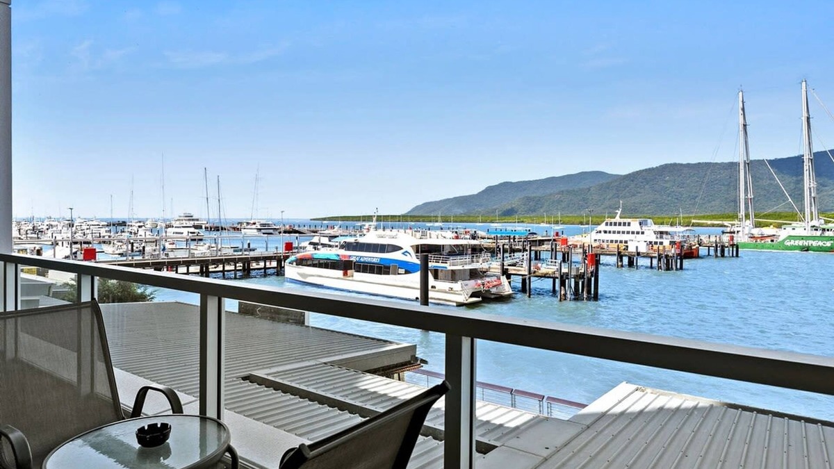 Cairns Central Business District Apartment | Reef - Waterfront City Pool Sauna Gym