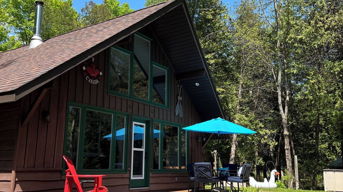 Minden Cottage | Reel Paradise