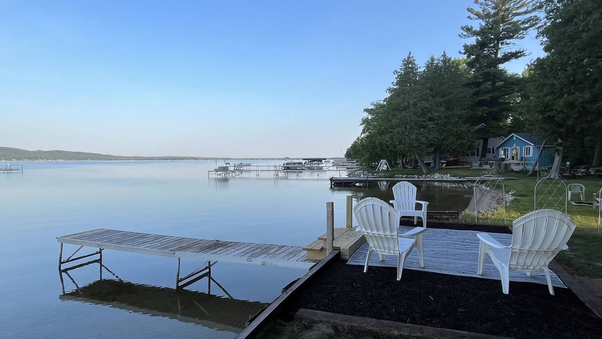 Honor Cottage | Reel Ya Inn Cottage - Relaxing Adult Getaway On Big Platte Lake