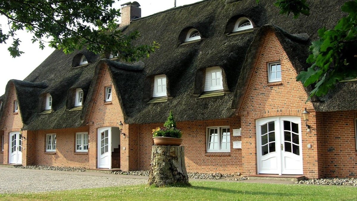 Busumer Deichhausen Apartment | Reethaus Seeschlößchen, apartment Lachmöwe, only 200m to the beach