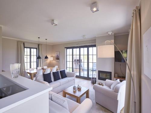 Kreptitz House | Reetland am Meer - Luxus Reetdachvilla mit 3 Schlafzimmern, Sauna und Kamin E23