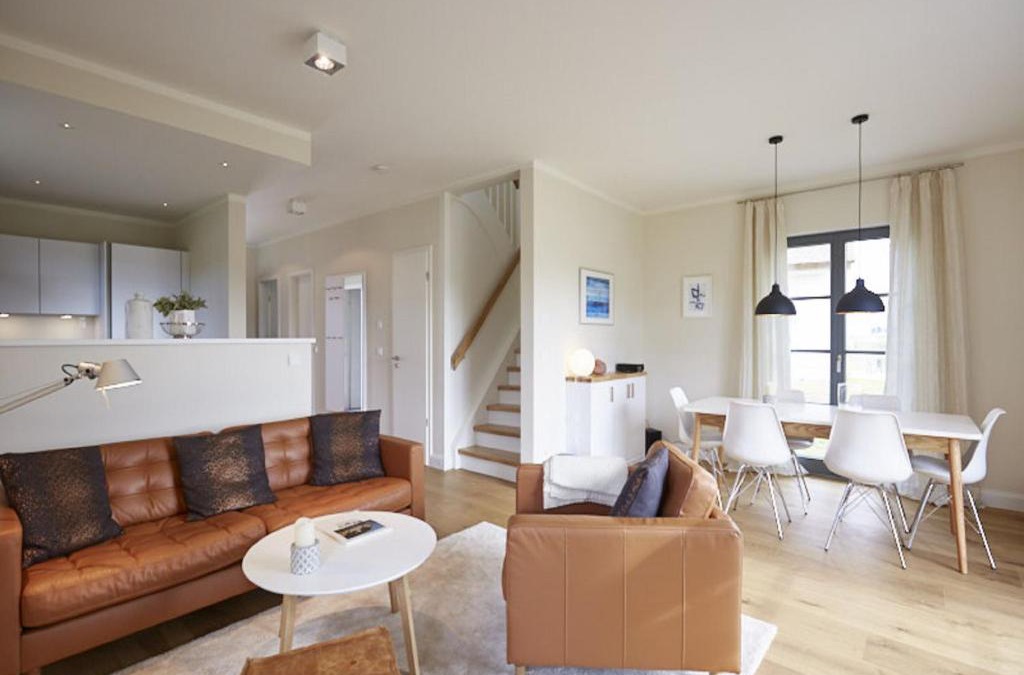 Kreptitz House | Reetland am Meer - Premium Reetdachvilla mit 3 Schlafzimmern, Sauna und Kamin E16