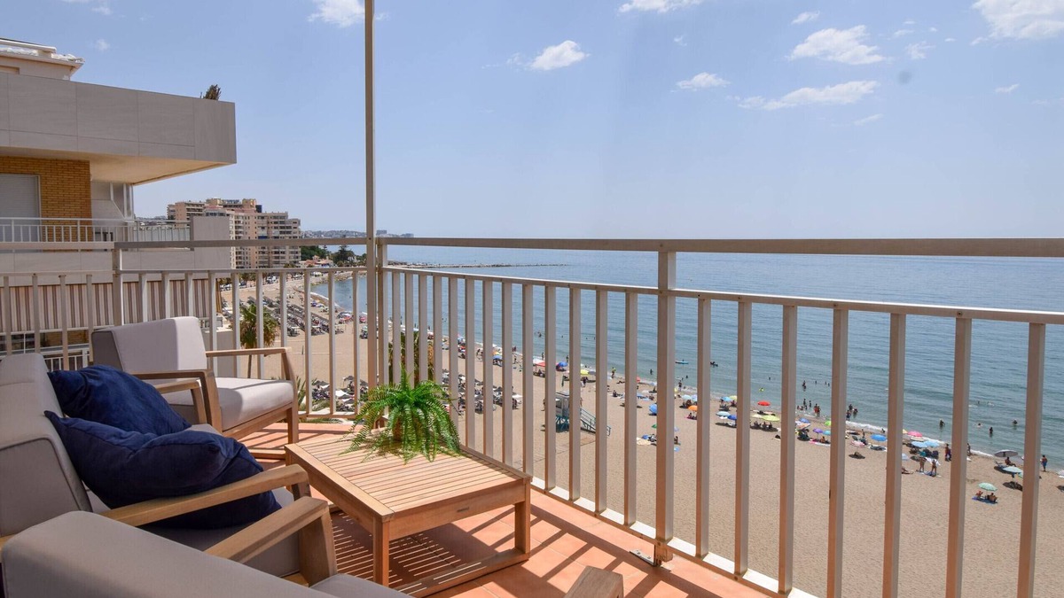 Torreblanca Apartment | Ref: 200 Beachfront apartment with pool and stunning sea views