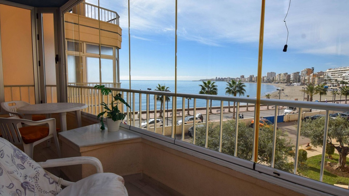 Torreblanca Apartment | Ref: 202 Two bedroom beachfront apartment in Torreblanca