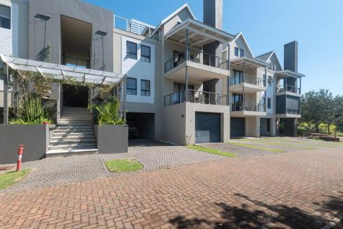 Prince's Grant Golf Estate Apartment | Refined 3 Bedroom Apartment Princes Grant