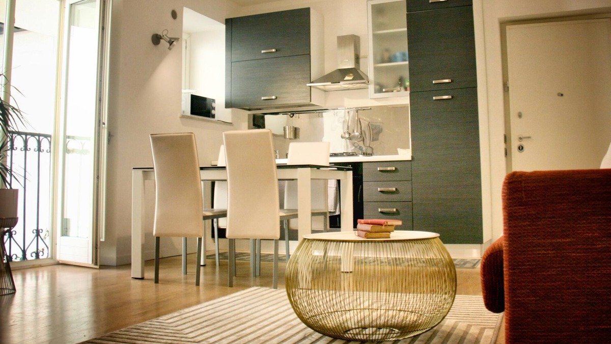 Castellammare Apartment | Refined apartment in a historic building in the heart of town