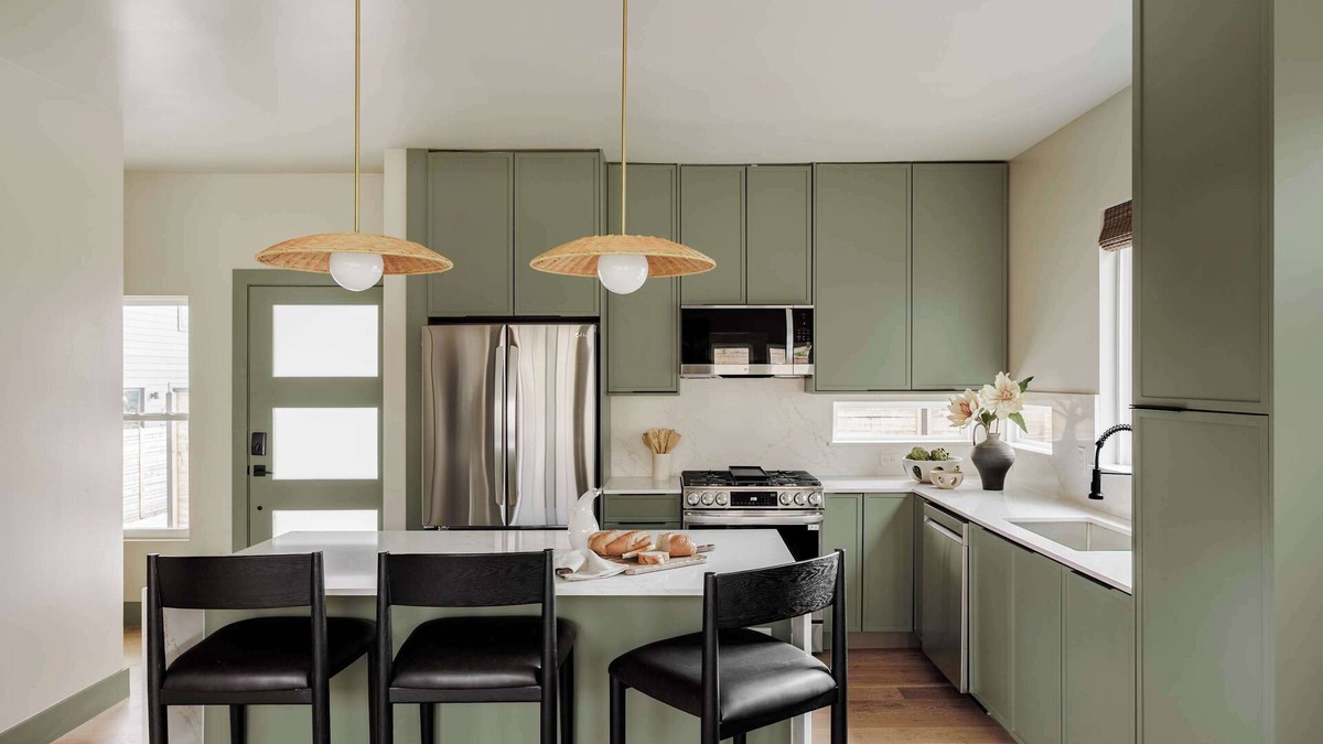 East MLK House | Refined Luxury Austin Escape | Hot Tub