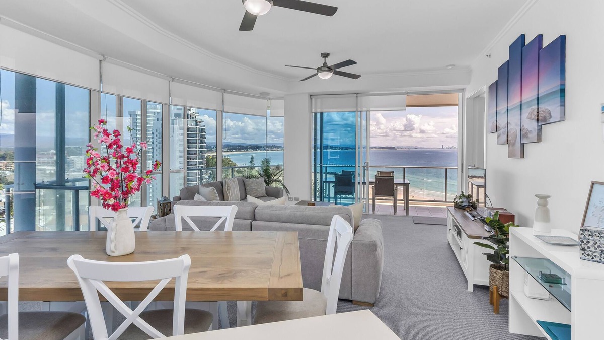 Coolangatta Apartment | Reflections 1501 - 3Bed with ocean views Newly Refurbished