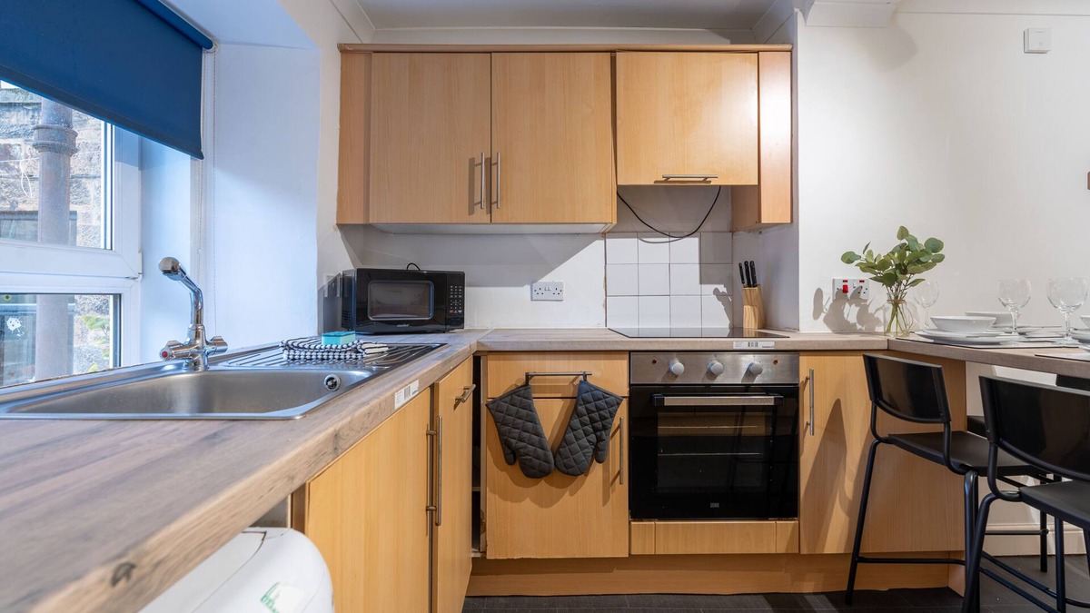 North West Apartment | Refreshing Modern Apartment in Glasgow's West End