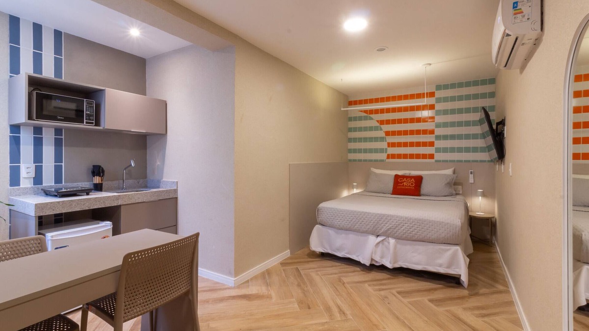 Copacabana Apartment | Refuge a few steps from Copacabana Beach | Q15