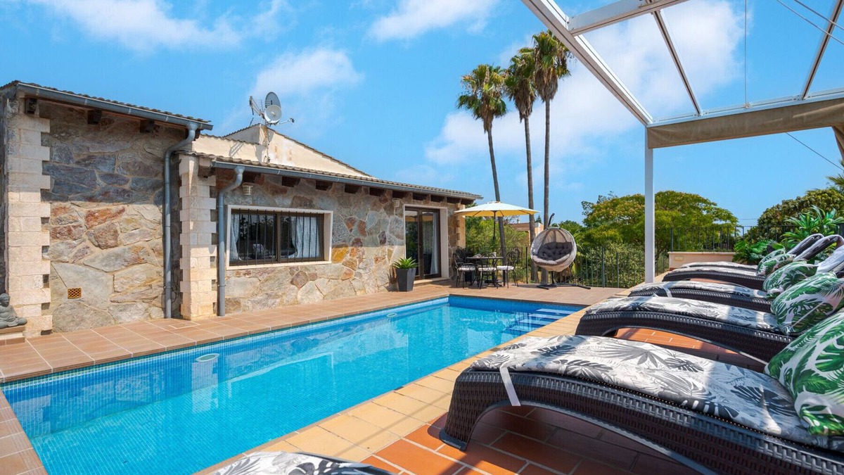 Lloseta Villa | Refugi De Les Aguiles
