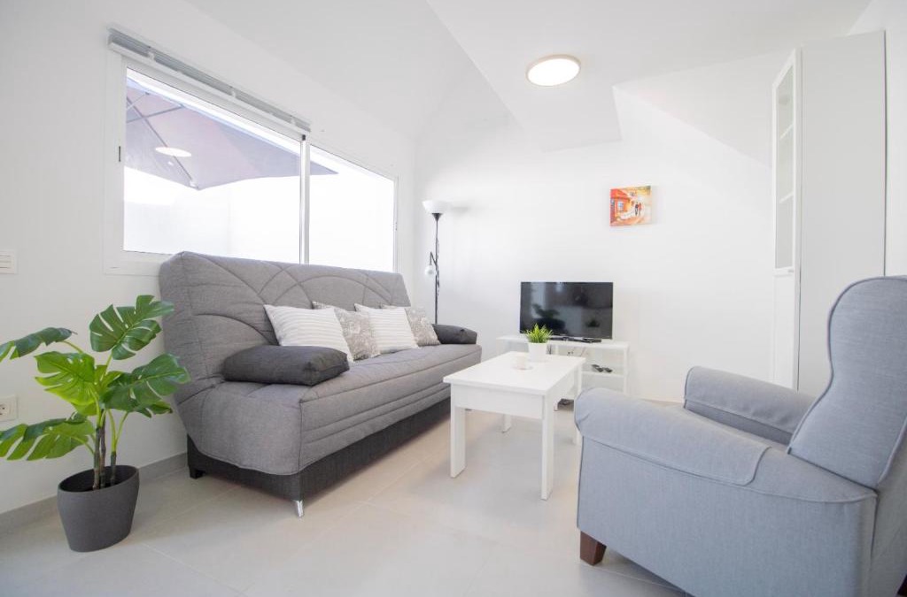 Balito Apartment | Refurbish Apartment with terrace
