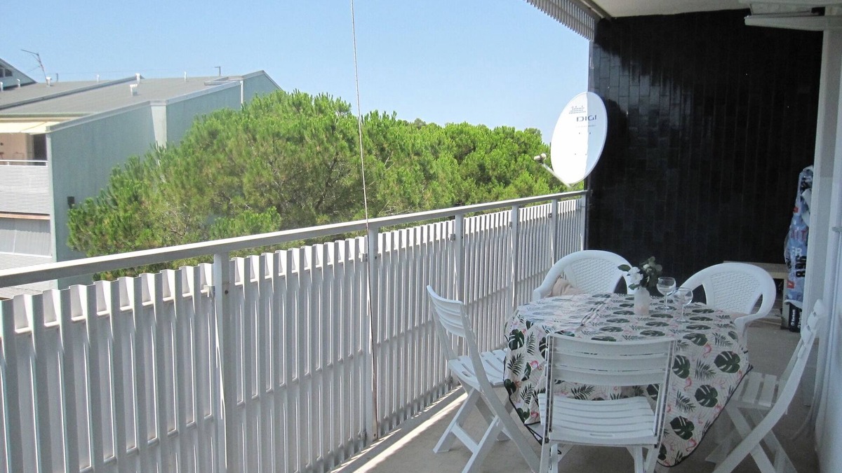 Grado Pineta Apartment | Refurbished flat at Grado Pineta with large terrace