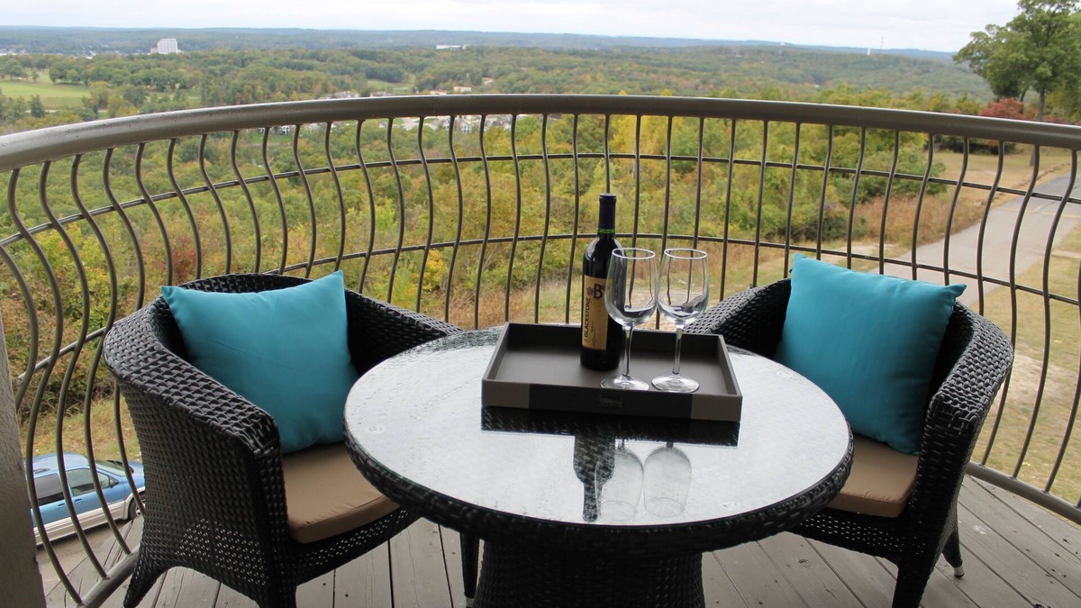 Lake Ozark Hotel | Regalia Hotel & Conference Center
