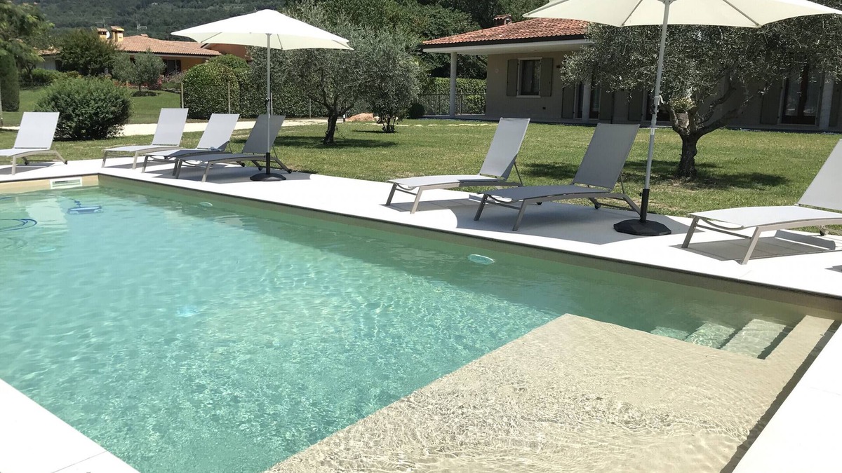 Costermano Ski Chalet | Regarda - "Villa Ida, Giarole unit" with pool and air conditioning
