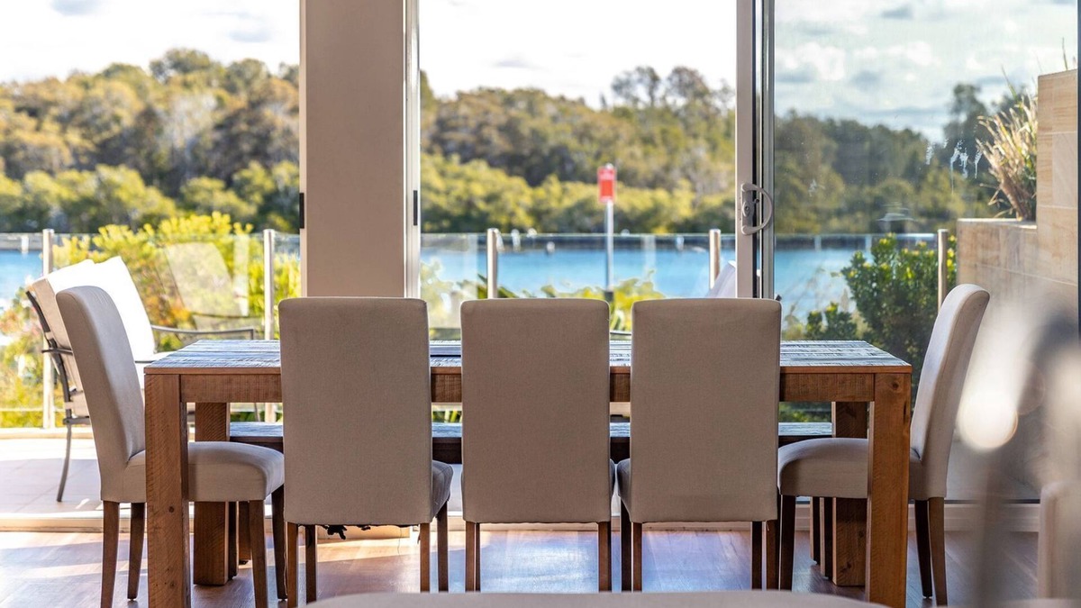 Forster Apartment | Regatta 3 on the river