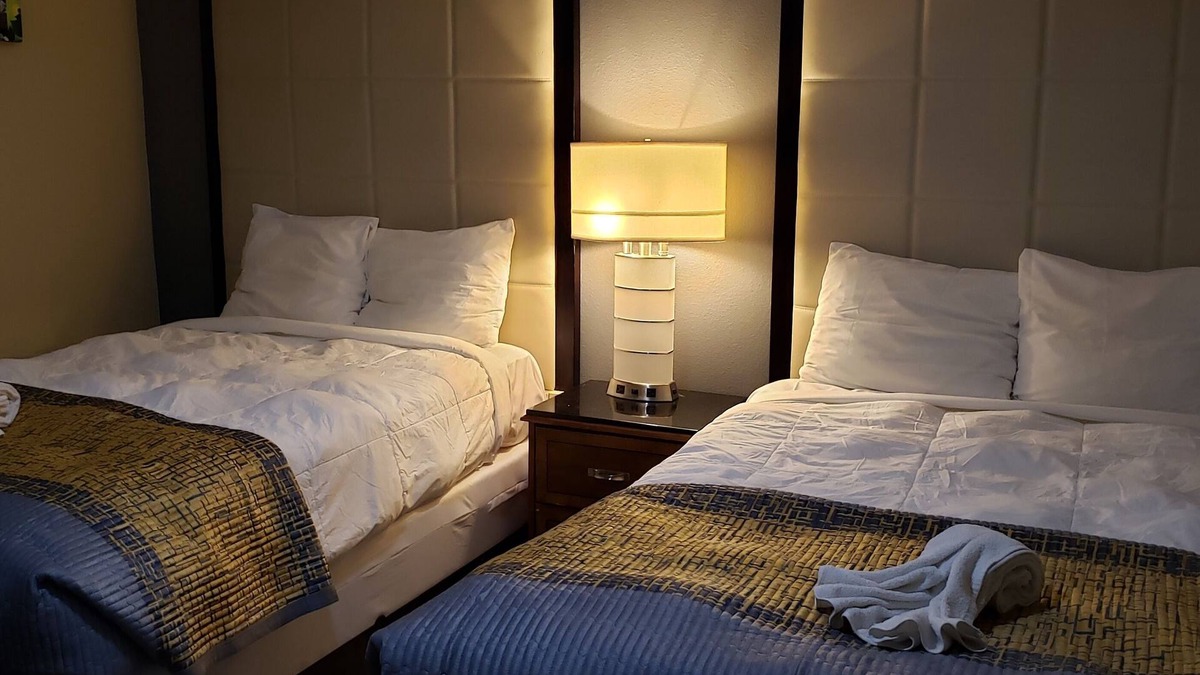 Booneville Hotel | Regency Inn