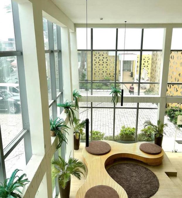 Osu Klottey Apartment | Reignaura at The Cabin Hotel Accra