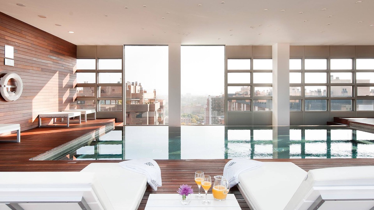 Romareda Hotel | Reina Petronila