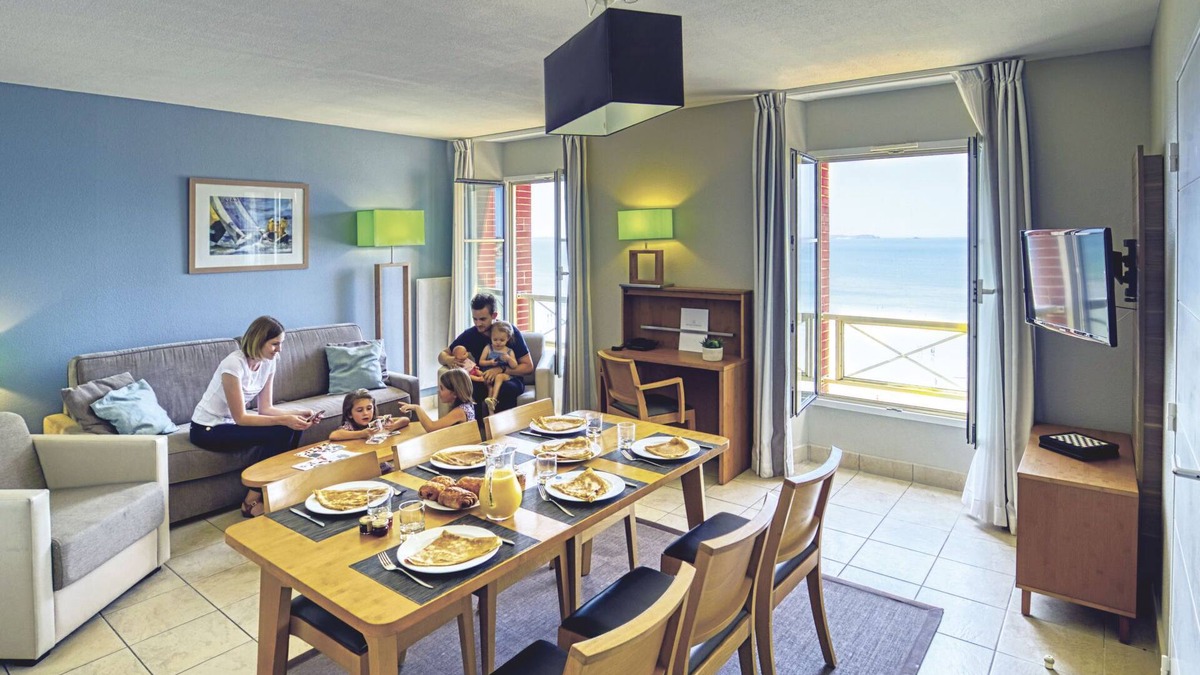 Saint-Malo Apartment | Reine Marine -T3 Face Mer by Interhome