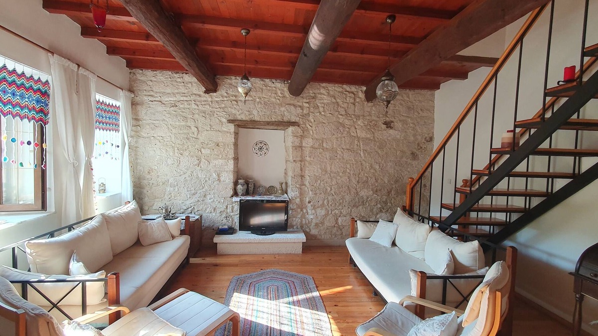 Cesme Villa | Reisdere' de 100 yıllık taş ev.