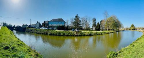 Tinteniac House | Relais Guinguette