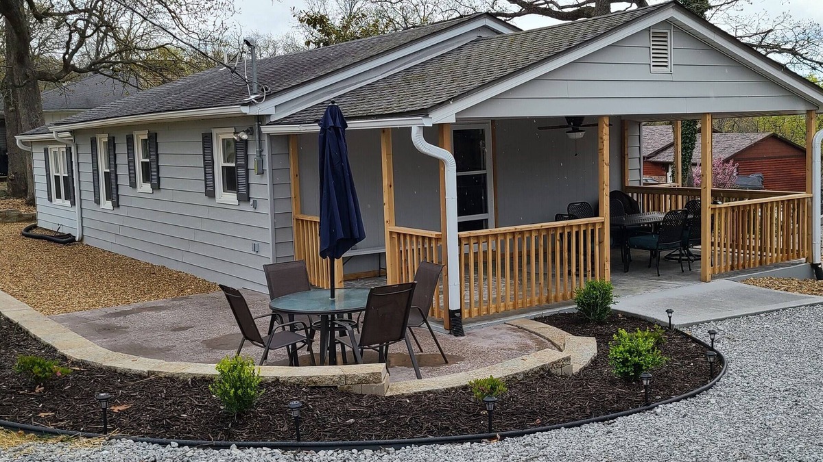 Warsaw House | Relax and Enjoy Our Beautiful Truman Lake Home, completely remodeled in 2021.
