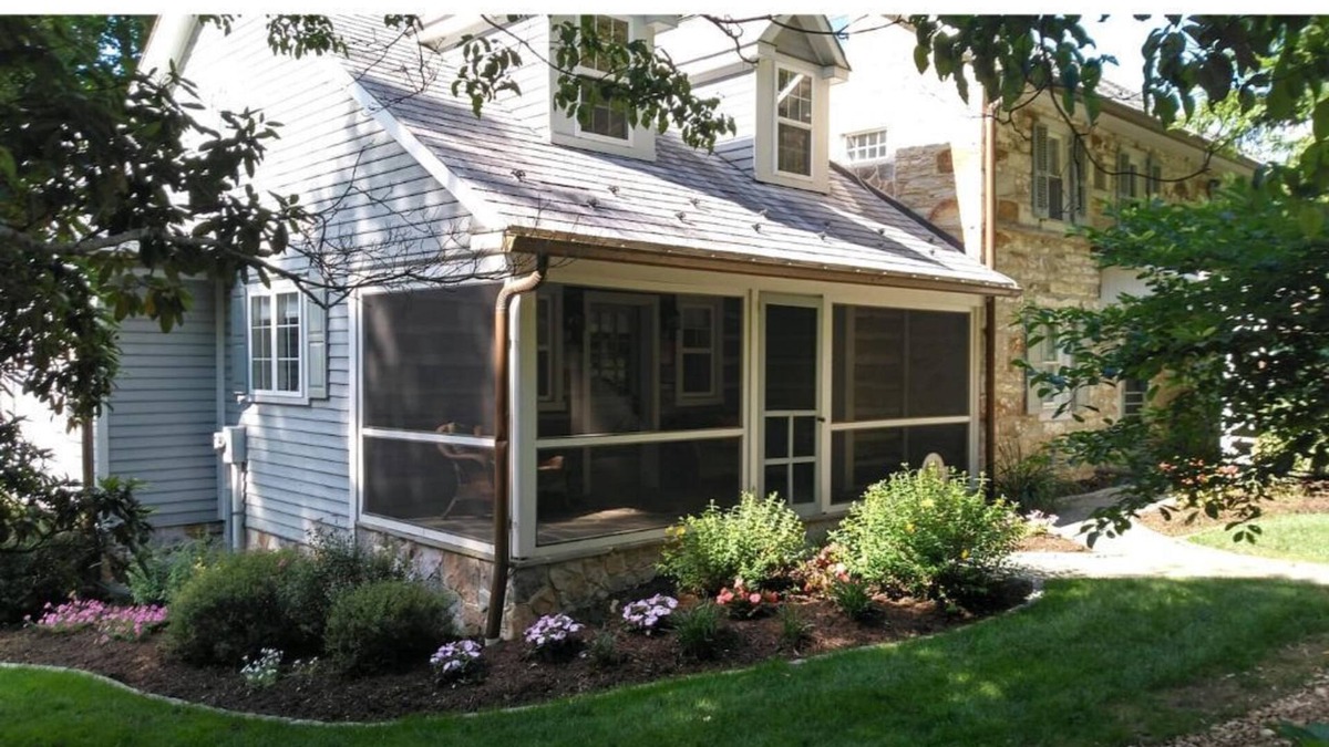 Steelville House | Relax and enjoy this unique and quiet space