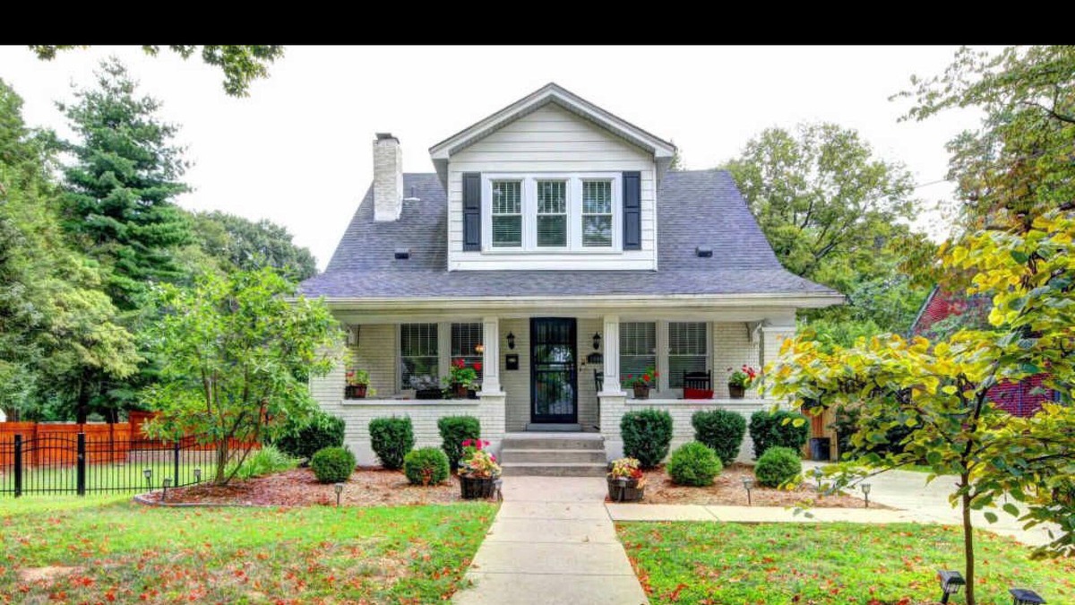 Brownsboro Village House | Relax and put your feet up!