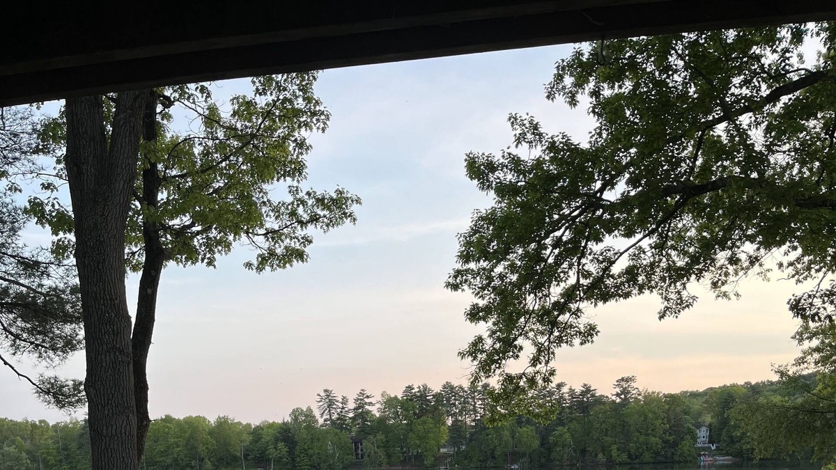 Queensbury House | Relax and Rejuvenate at Sunnyside Lake house
