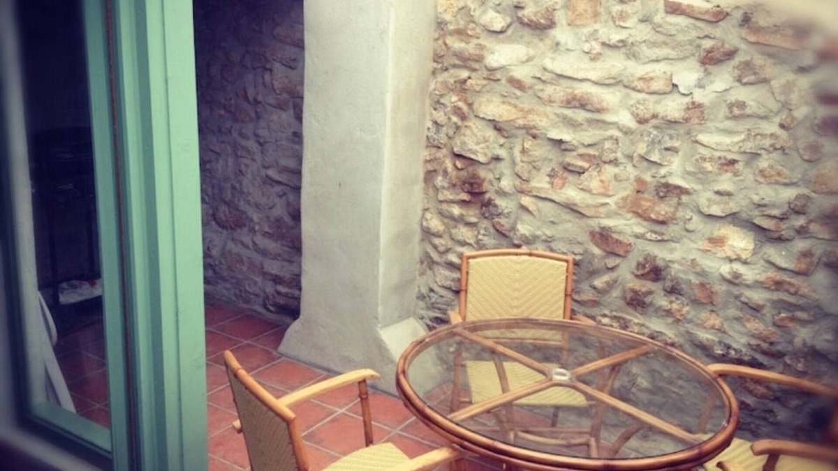 Castelnau-d'Aude House | Relax And Unwind In This Family Friendly Village Home