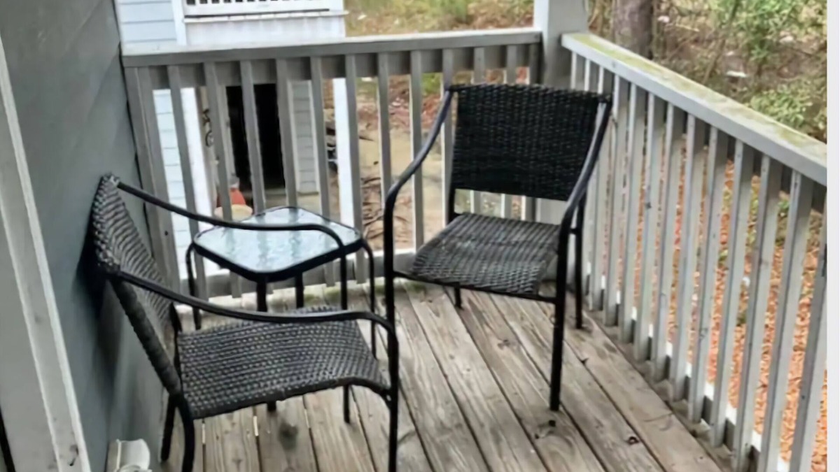 Albany Condo | Relax and Unwind at The Good Life Escape