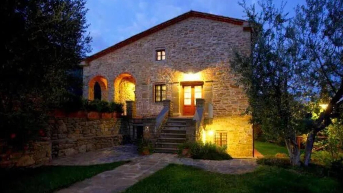 Pieve di Chio Villa | Relax at our Tuscan Villa near historic center