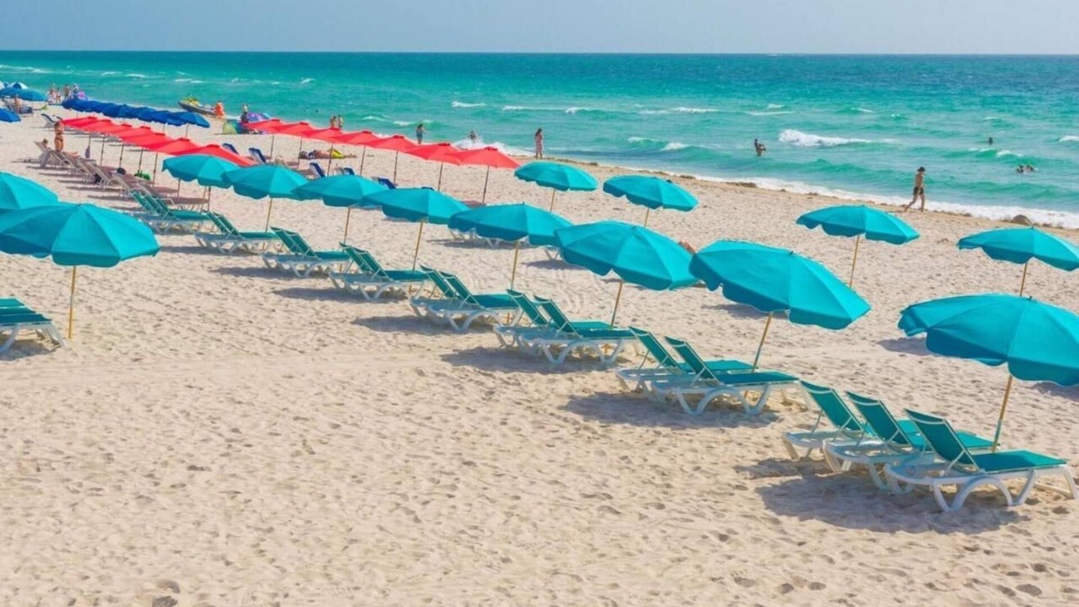 Mid Beach Hotel | Relax at the Coast – Pool, Beach Access, Balcony, and Walkable Fun - 3 Units