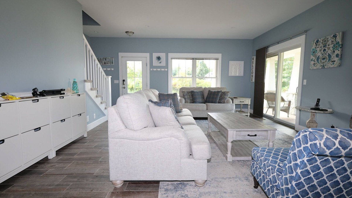 West Wing Estates House | Relax by Lake Michigan within a 5-min stroll