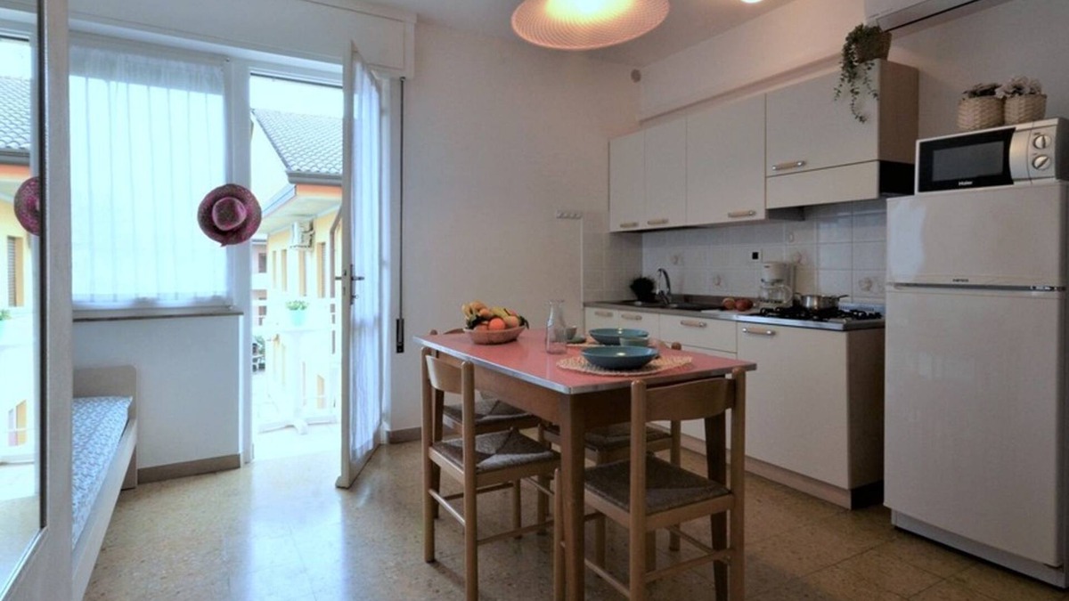 Lignano Sabbiadoro Apartment | Relax by the Coast – 100m to the Sea, Full of Natural Light