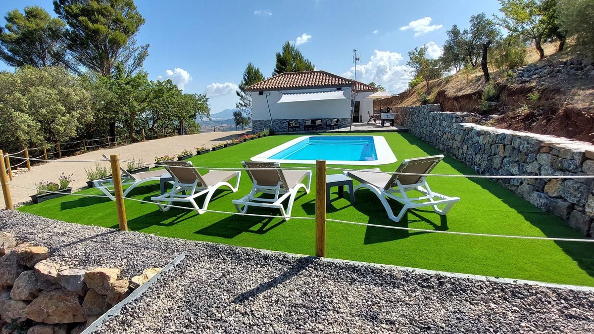 El Gastor Cottage | Relax en El Paraiso de Nitram y su Piscina de Agua Salada a los Pies del Algarin