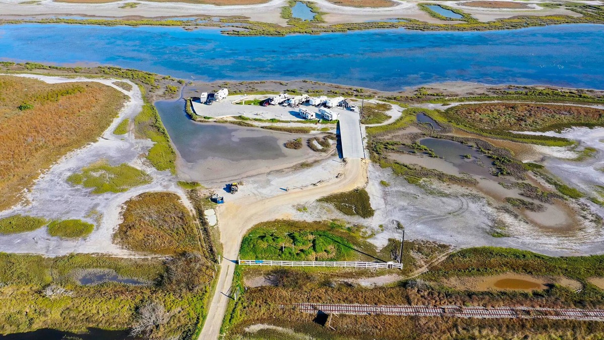 City-by-the Sea House | Relax & enjoy some coffee with unbelievable waterfront sunrises!