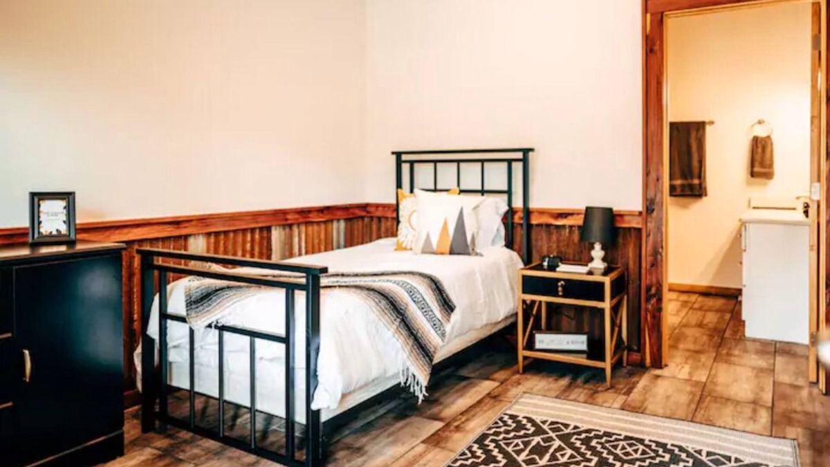 Athens Hotel | RELAX. Hotel-Style Room on Beautiful Private Campground. Stone 3
