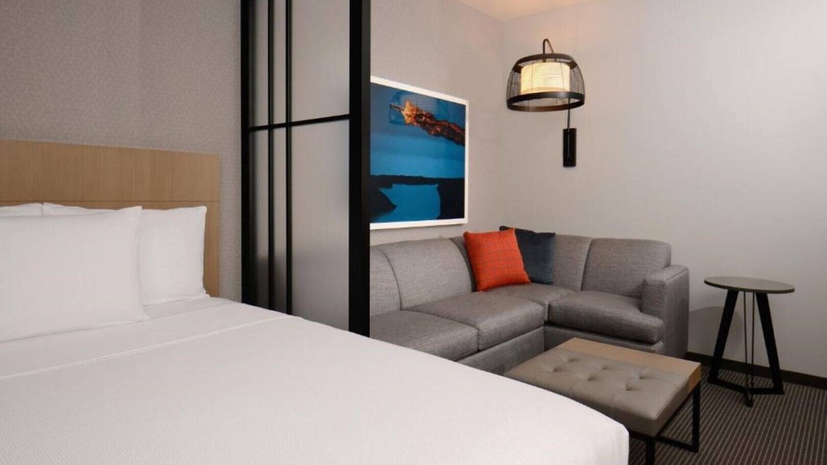 Dupont House | Relax in Comfort and Convenience at Room Near Denver Airport