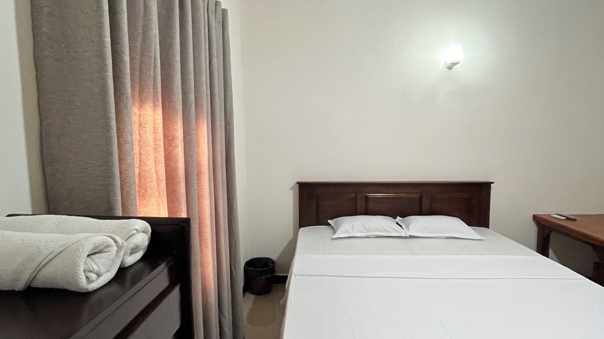 Kathaluwa House | Relax in Comfort Near Top Attractions Family & Friendly, Free Parking, Free WIFI