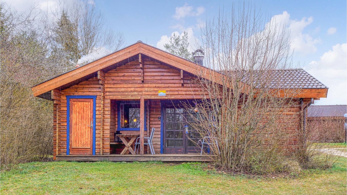Hayingen House | Relax in nature in your cozy wooden house in the vacation park Lauterdörfle.